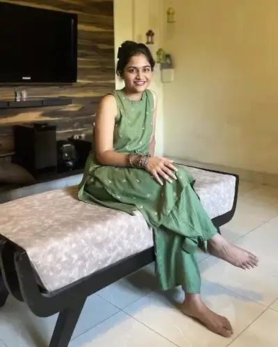 Call Girls Naupada Cash On Delivery
